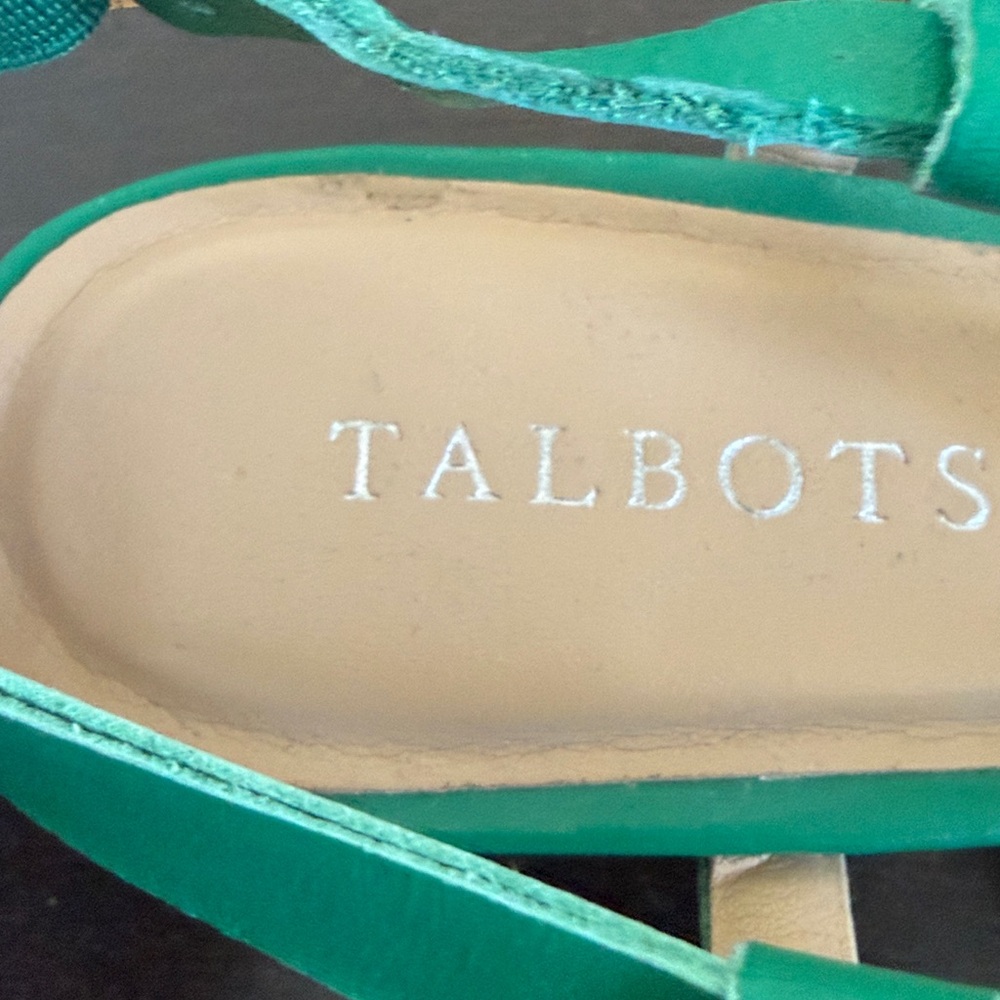 Talbots Green  Leather T-Strap Sandals with Gold Accent - Picture 3 of 8